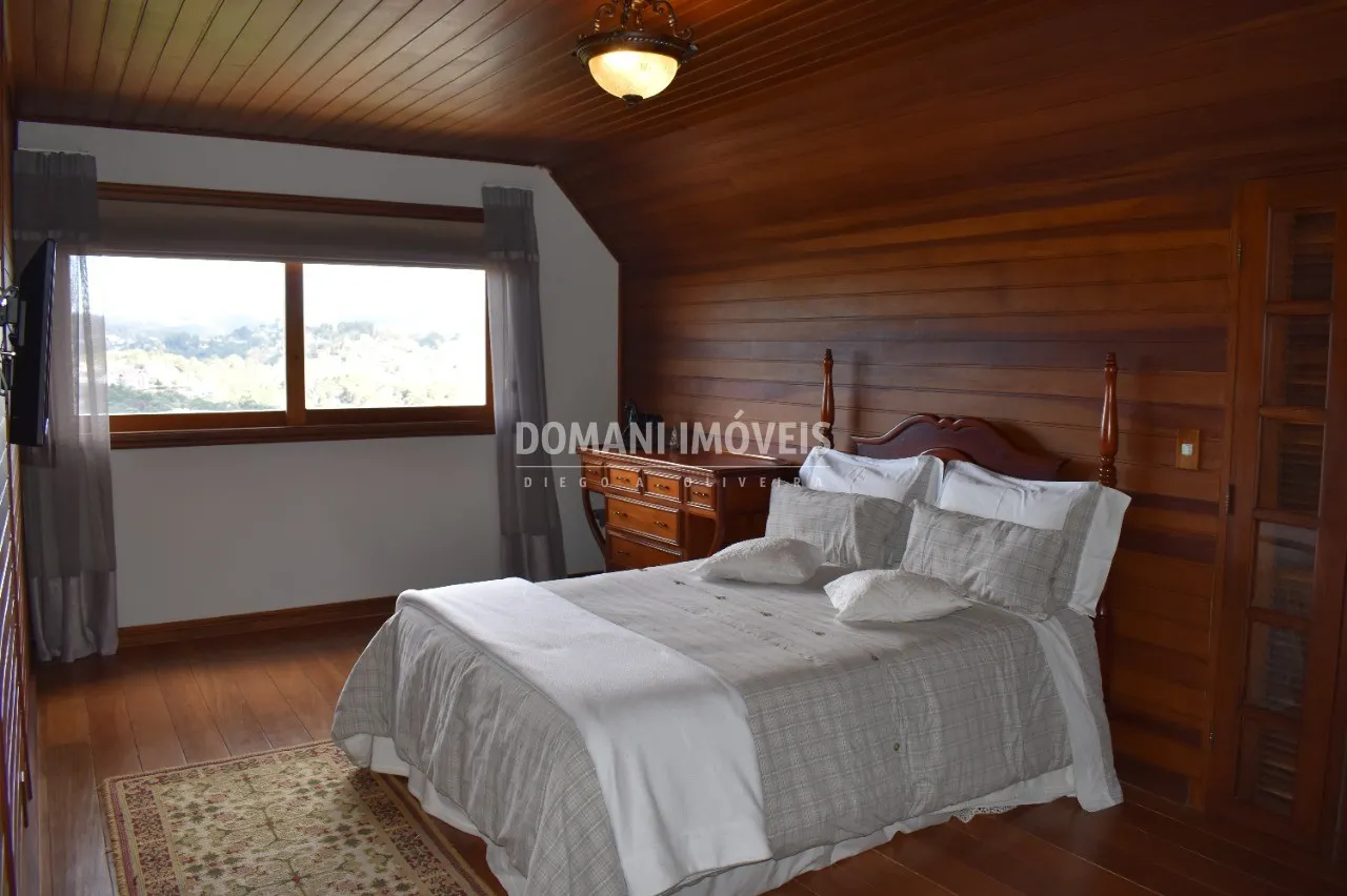 Casa à venda de 1.460 m² em Campos do Jordão, SP, Brasil