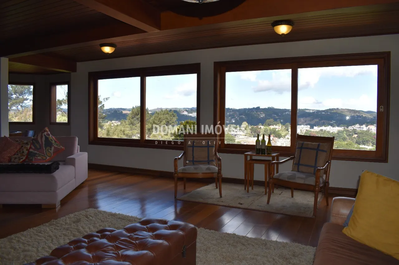 Casa à venda de 1.460 m² em Campos do Jordão, SP, Brasil