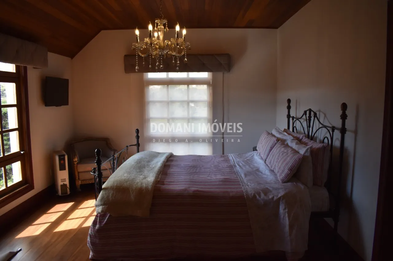 Casa à venda de 1.460 m² em Campos do Jordão, SP, Brasil