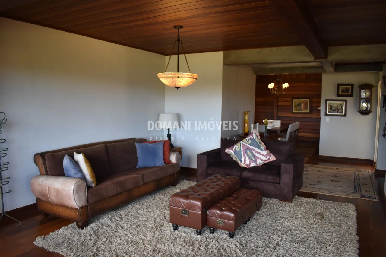 Casa à venda de 1.460 m² em Campos do Jordão, SP, Brasil