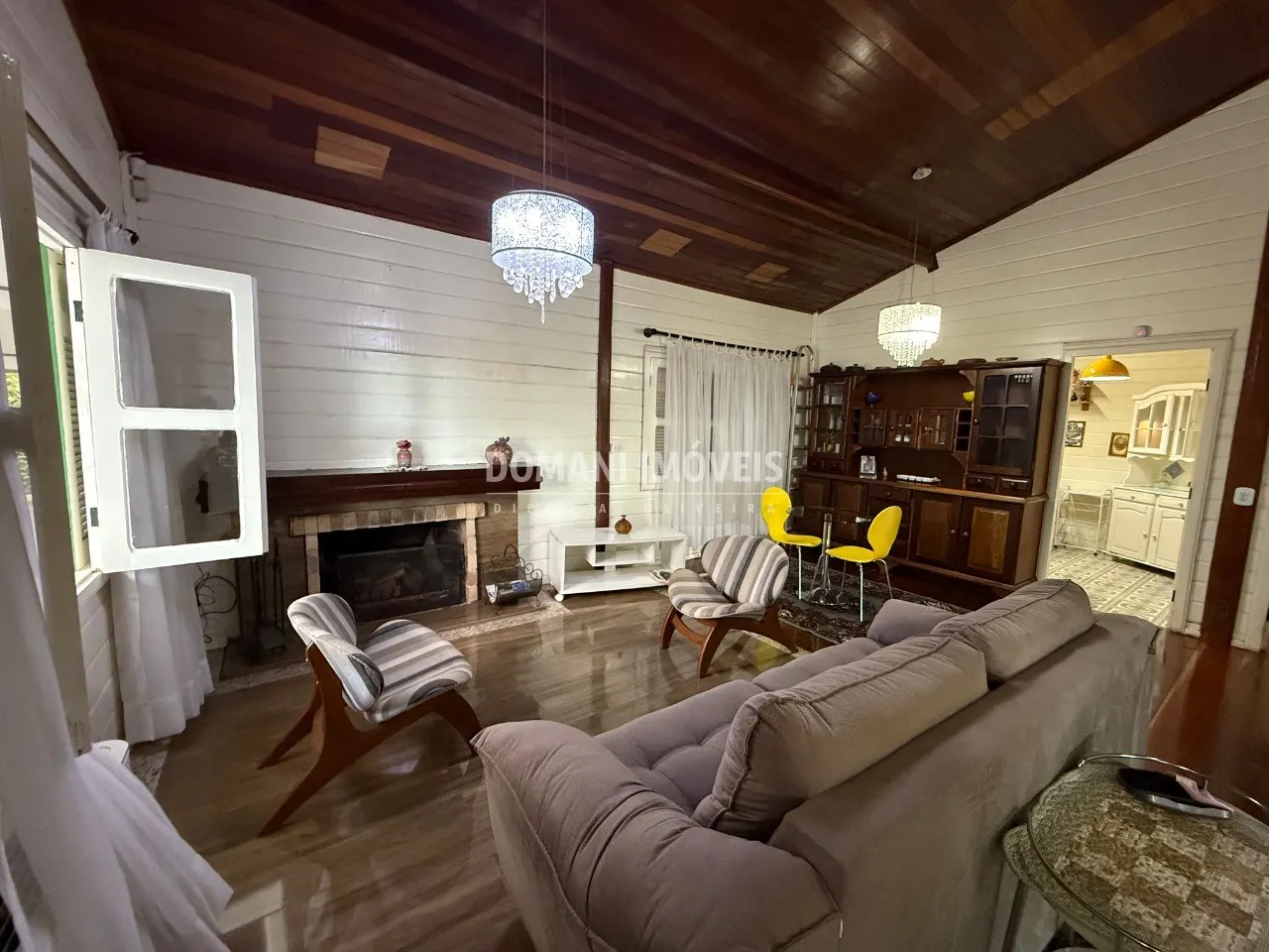 Casa à venda de 1.020 m² em Campos do Jordão, SP, Brasil