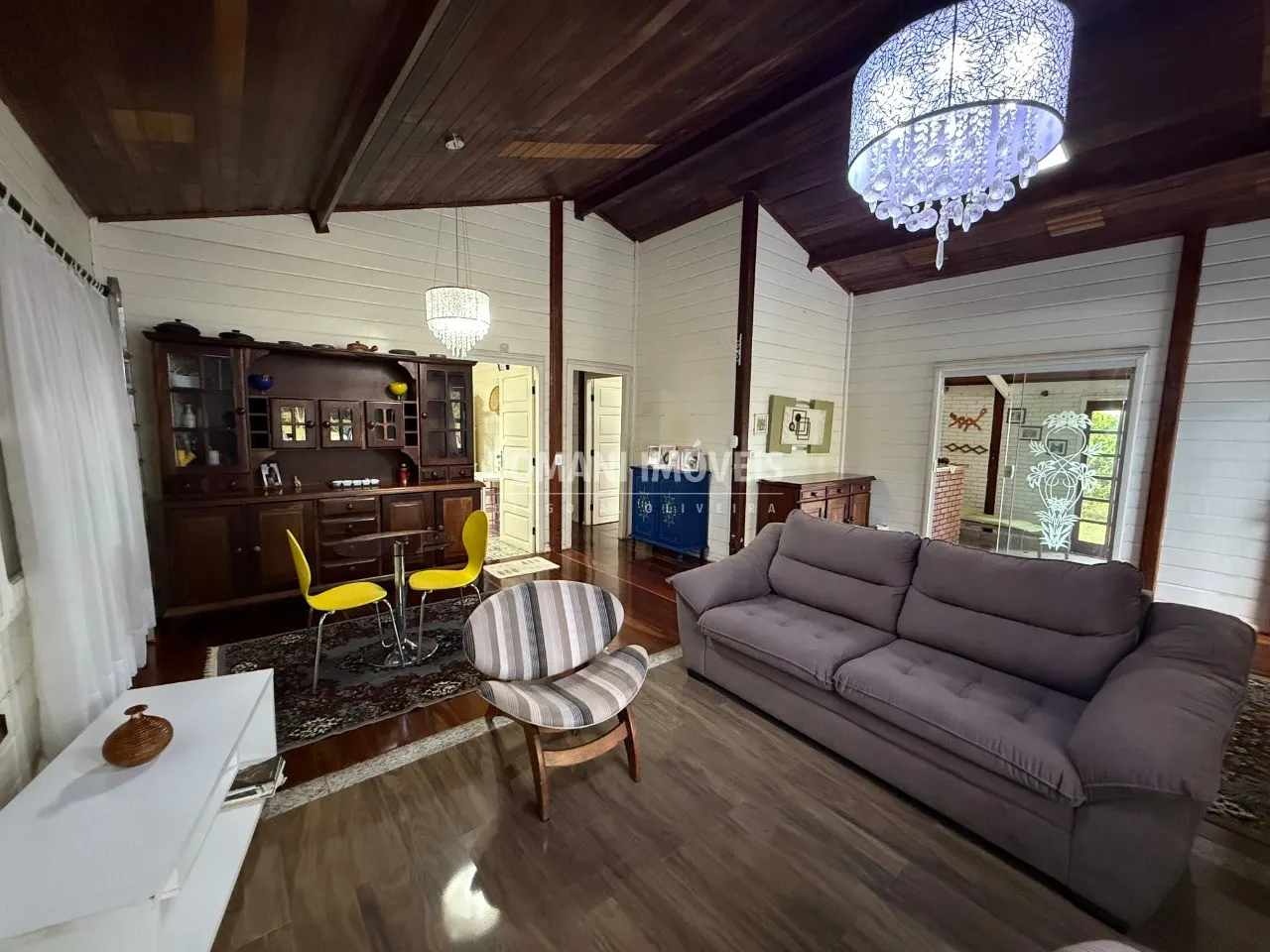 Casa à venda de 1.020 m² em Campos do Jordão, SP, Brasil