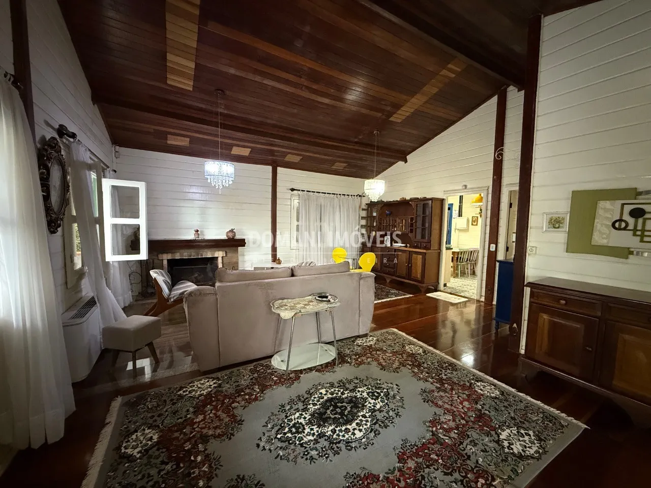 Casa à venda de 1.020 m² em Campos do Jordão, SP, Brasil
