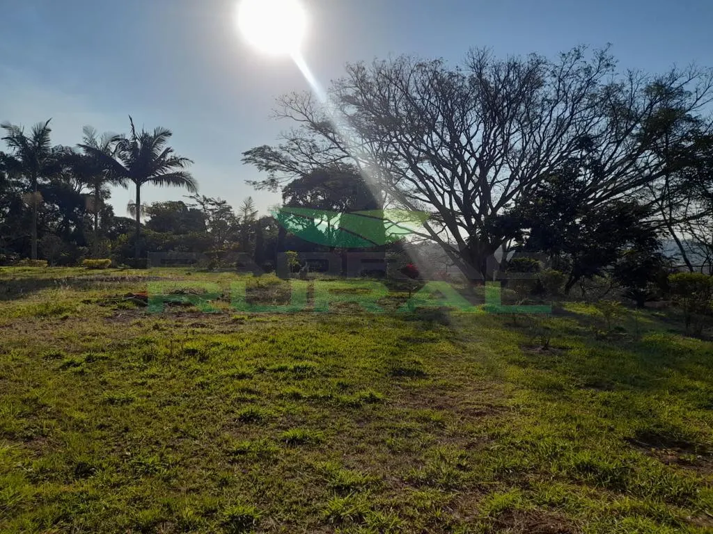 Terreno à venda de 1.632 m² em Mairinque, SP, Brasil
