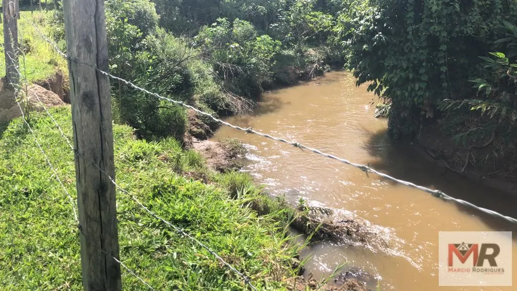 Sítio à venda de 2 ha em Estiva, MG, Brasil
