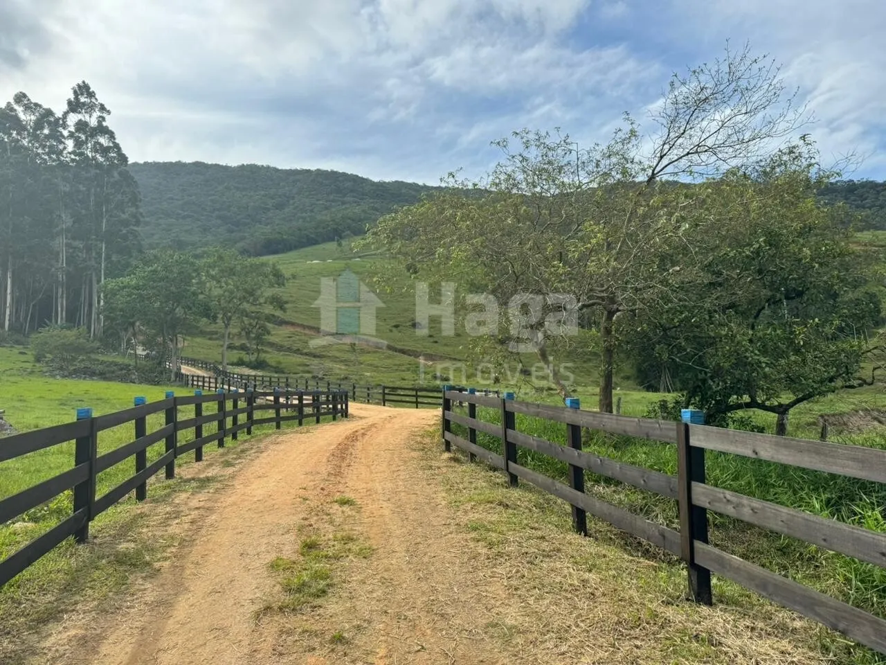 Fazenda à venda de 3 ha em Tijucas, SC, Brasil