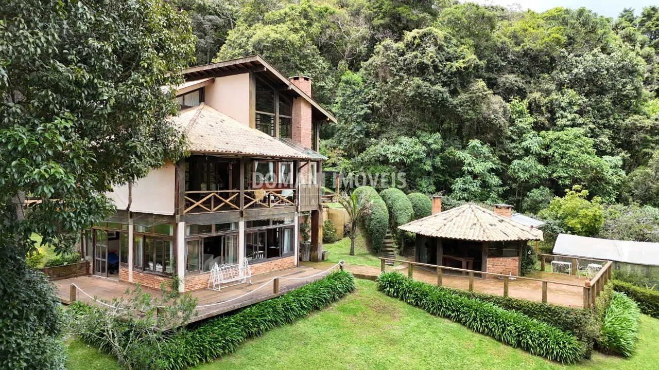 Casa à venda de 5.100 m² em Campos do Jordão, SP, Brasil