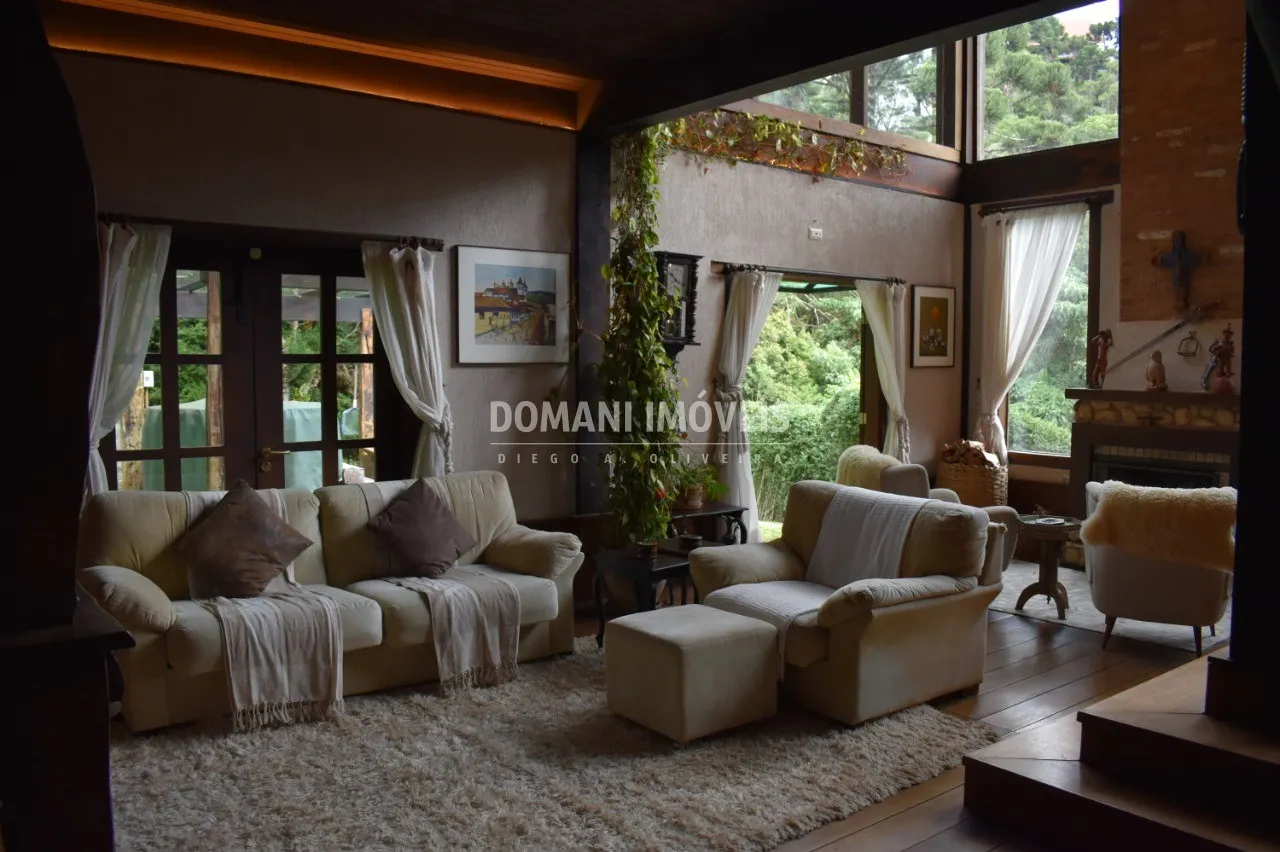 Casa à venda de 5.100 m² em Campos do Jordão, SP, Brasil