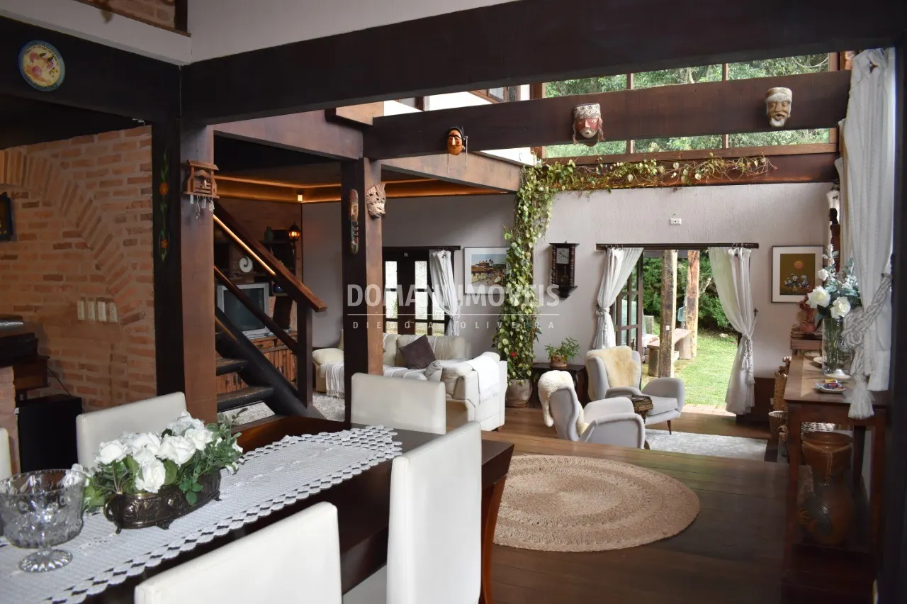 Casa à venda de 5.100 m² em Campos do Jordão, SP, Brasil