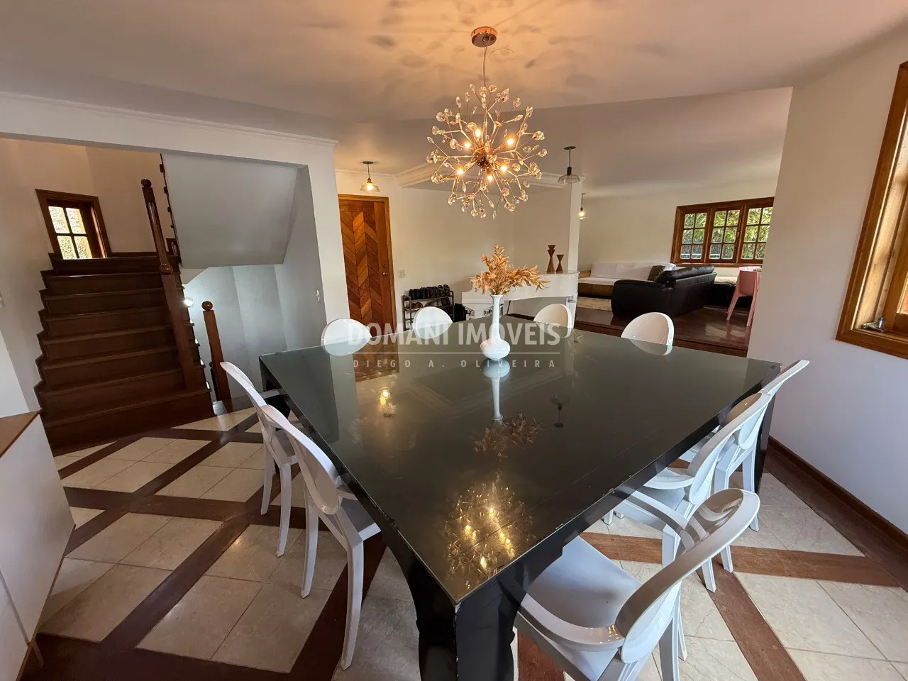 Casa à venda de 3.070 m² em Campos do Jordão, SP, Brasil