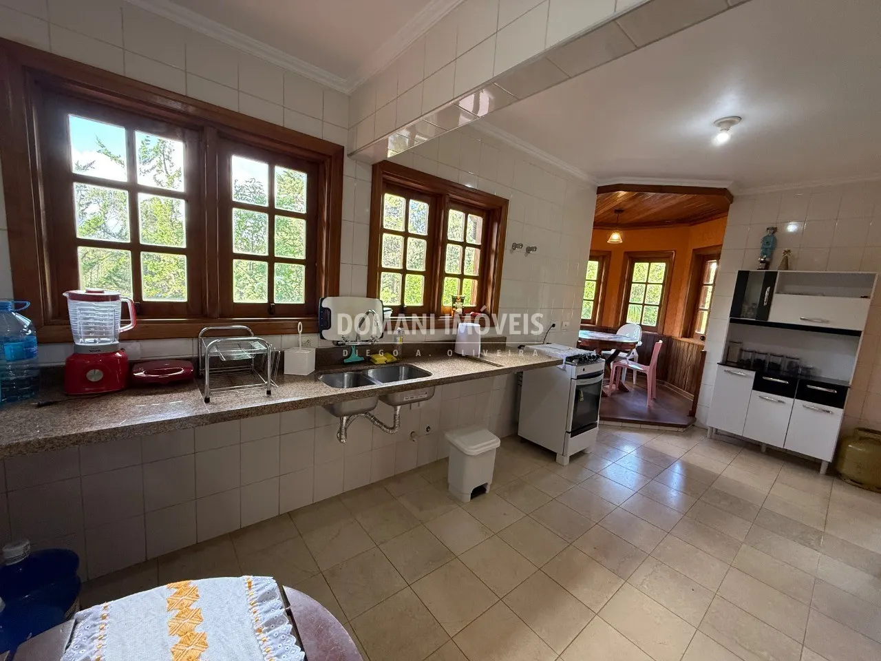 Casa à venda de 3.070 m² em Campos do Jordão, SP, Brasil