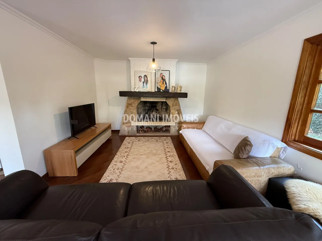 Casa à venda de 3.070 m² em Campos do Jordão, SP, Brasil