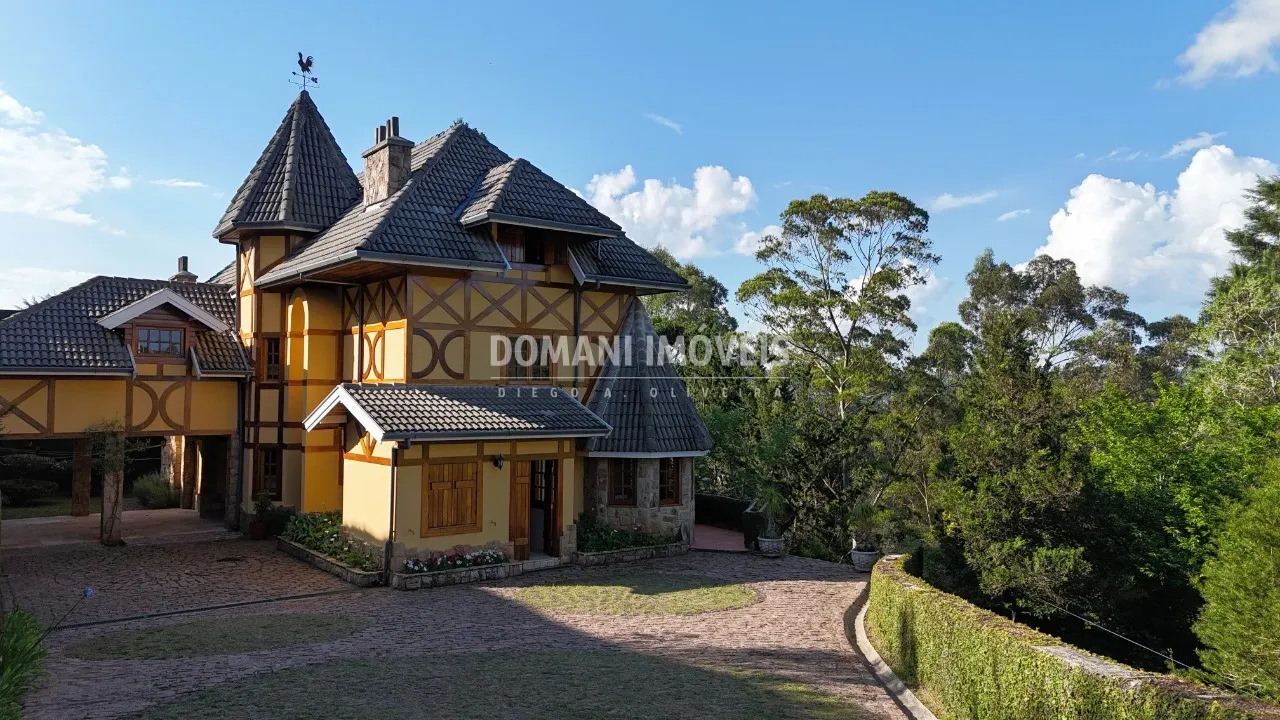 Casa à venda de 3.070 m² em Campos do Jordão, SP, Brasil