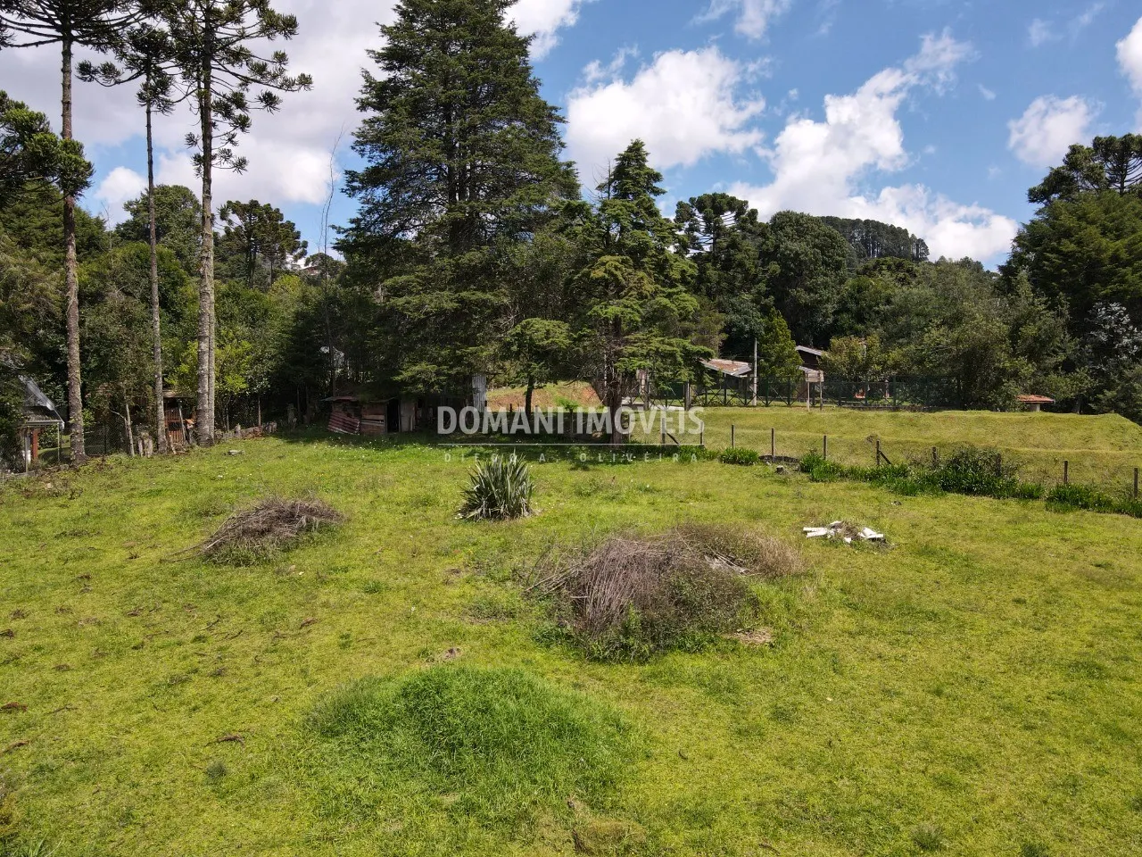 Terreno à venda de 1.330 m² em Campos do Jordão, SP, Brasil