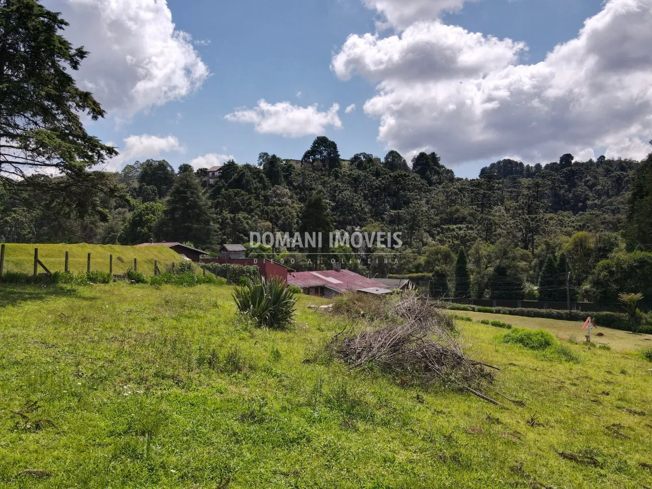 Terreno à venda de 1.330 m² em Campos do Jordão, SP, Brasil