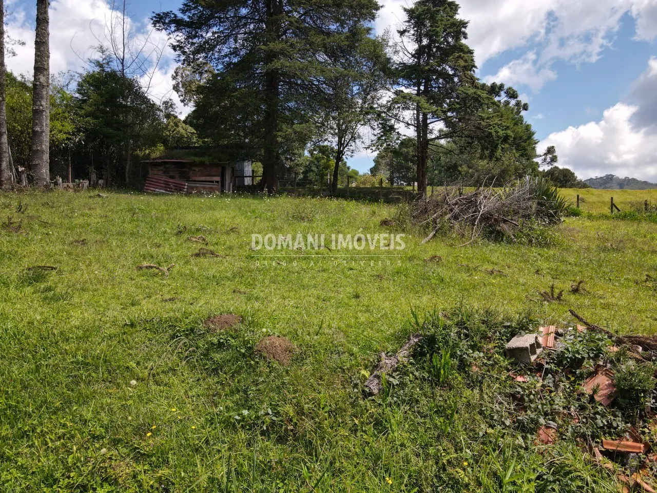Terreno à venda de 1.330 m² em Campos do Jordão, SP, Brasil