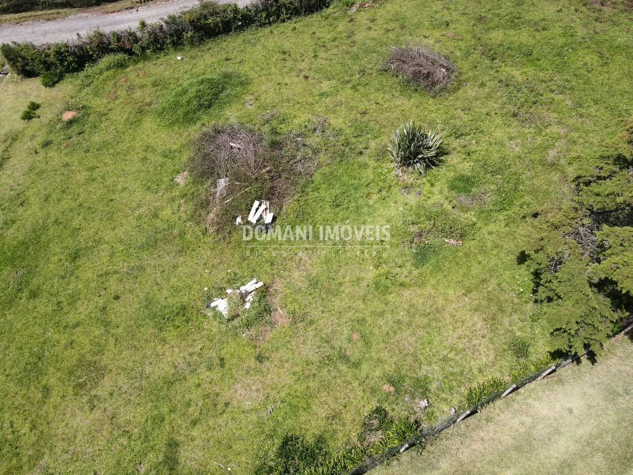 Terreno à venda de 1.330 m² em Campos do Jordão, SP, Brasil