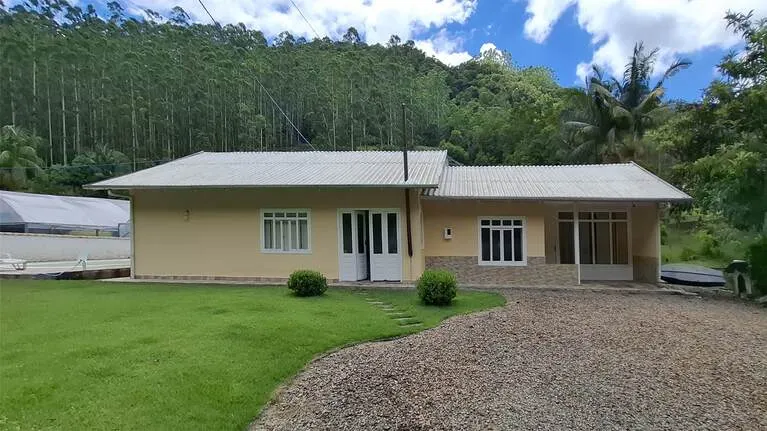 Sítio à venda de 8 ha em Presidente Nereu, SC, Brasil