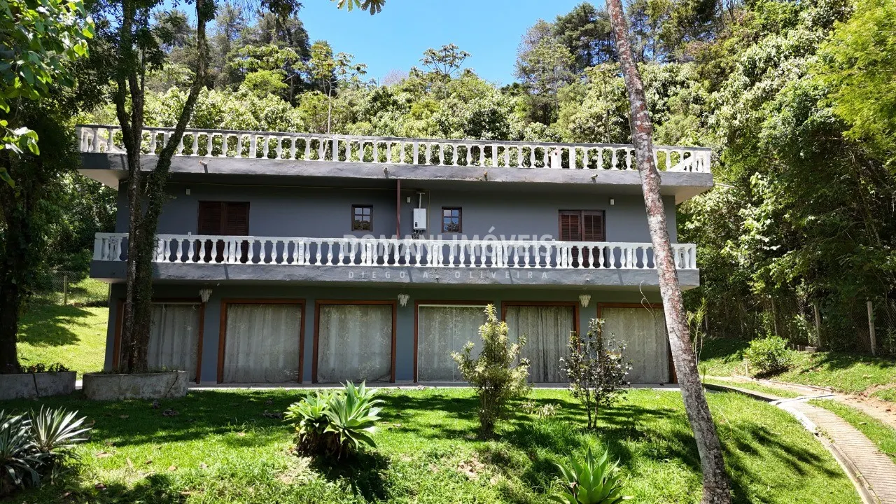 Casa à venda de 5.776 m² em Santo Antônio do Pinhal, SP, Brasil