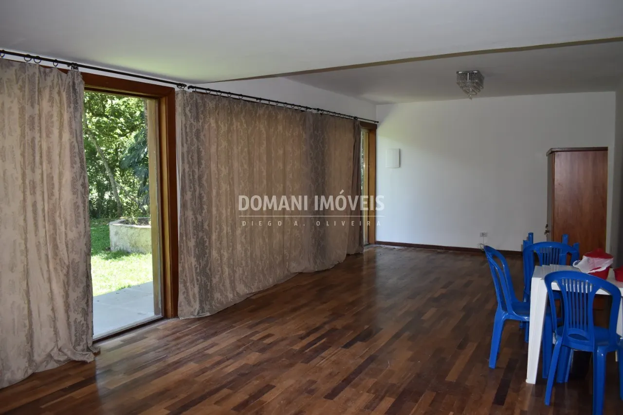 Casa à venda de 5.776 m² em Santo Antônio do Pinhal, SP, Brasil