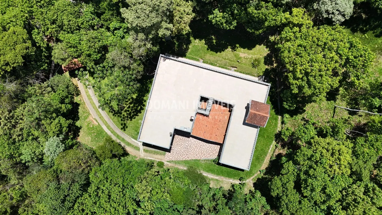 Casa à venda de 5.776 m² em Santo Antônio do Pinhal, SP, Brasil