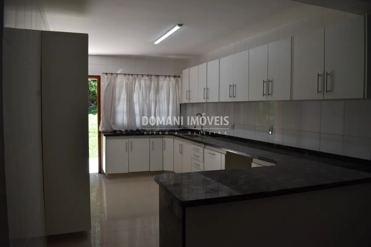 Casa à venda de 5.776 m² em Santo Antônio do Pinhal, SP, Brasil