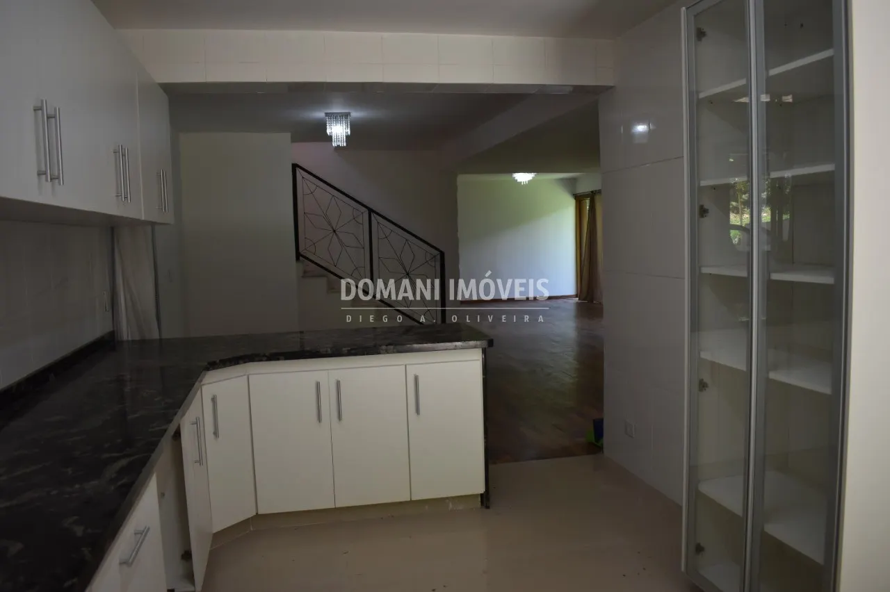 Casa à venda de 5.776 m² em Santo Antônio do Pinhal, SP, Brasil