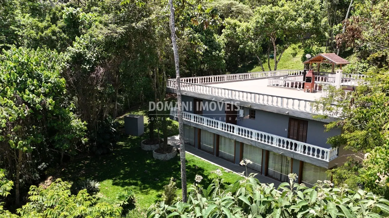 Casa à venda de 5.776 m² em Santo Antônio do Pinhal, SP, Brasil