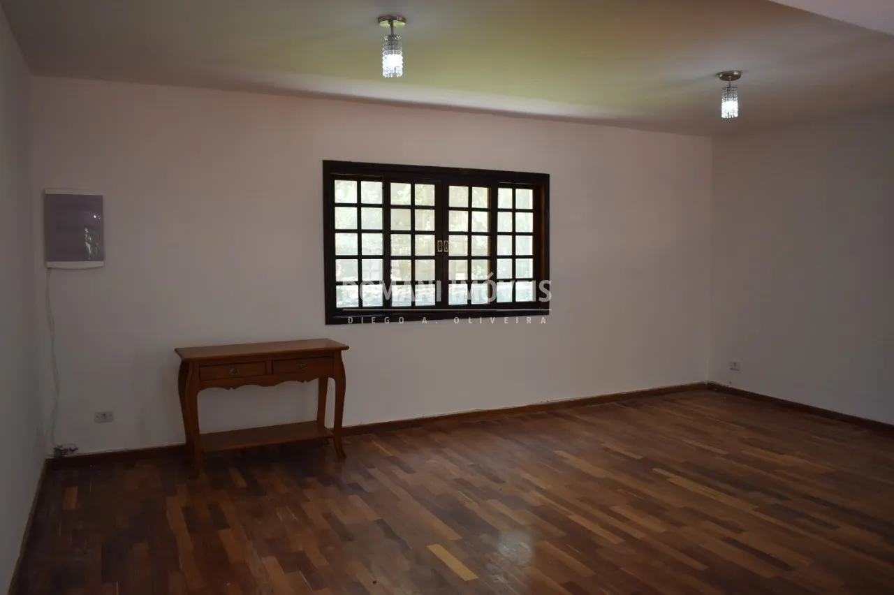 Casa à venda de 5.776 m² em Santo Antônio do Pinhal, SP, Brasil