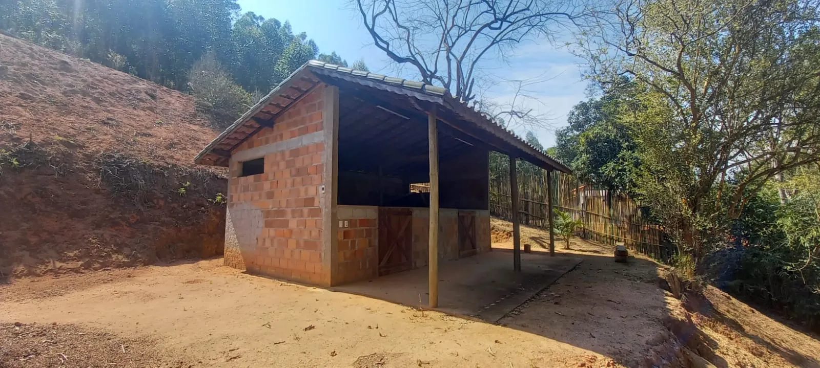Terreno à venda de 4.200 m² em Paraibuna, SP, Brasil