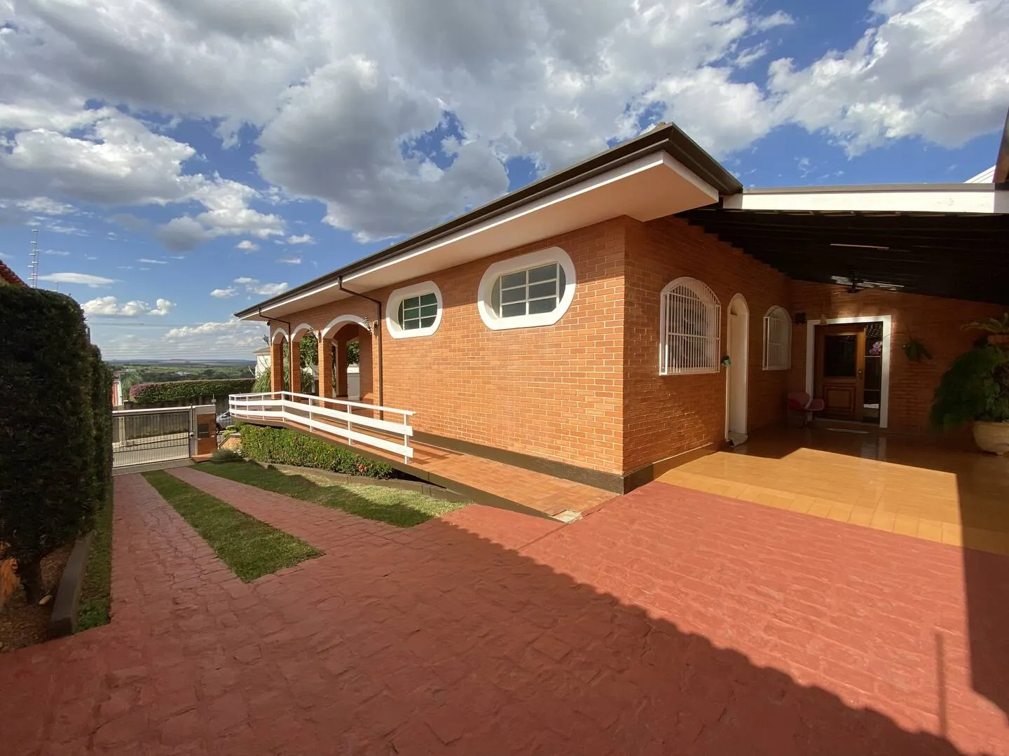 Casa à venda de 840 m² em Piraju, SP, Brasil