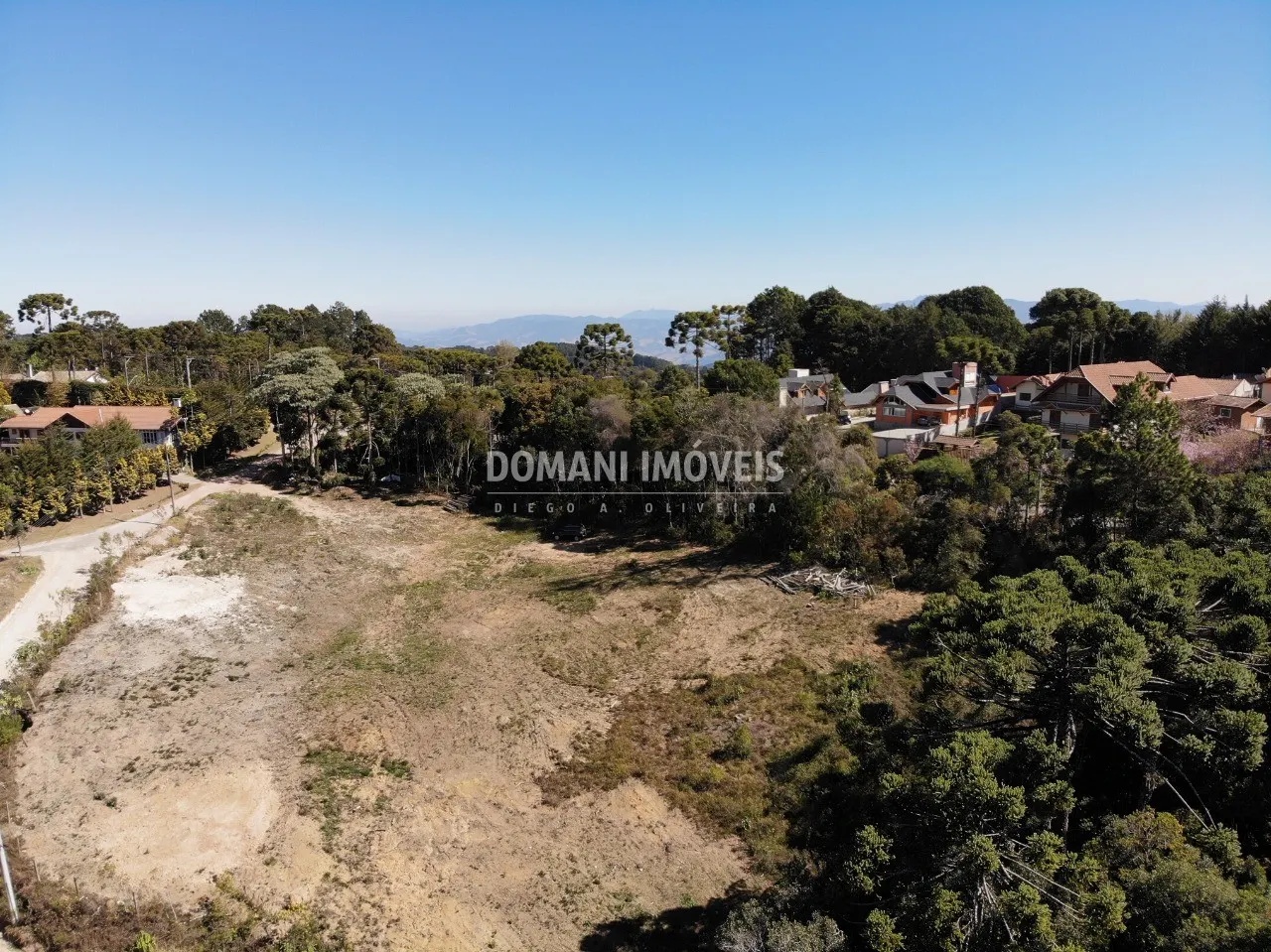 Terreno à venda de 9.600 m² em Campos do Jordão, SP, Brasil