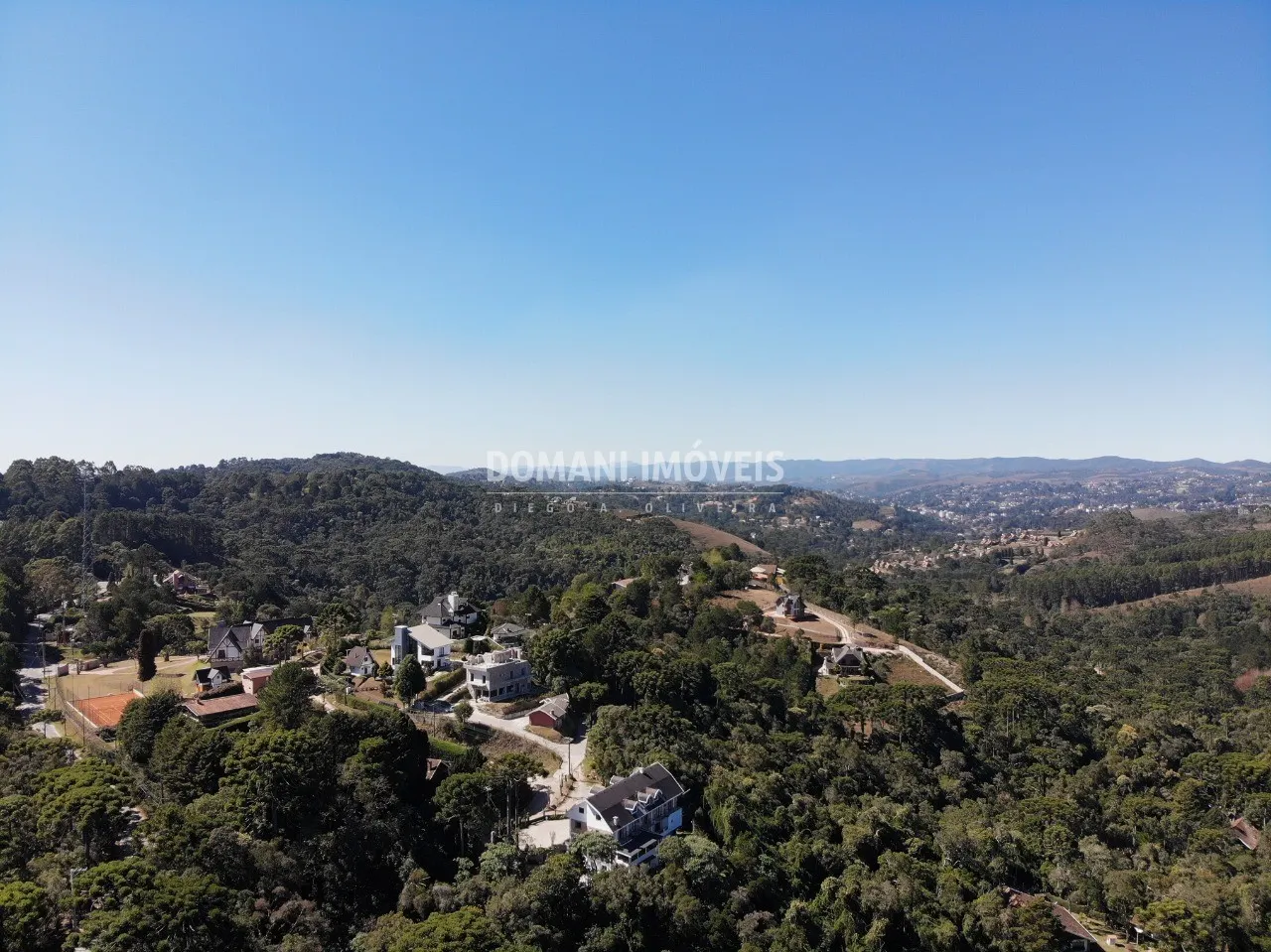 Terreno à venda de 9.600 m² em Campos do Jordão, SP, Brasil