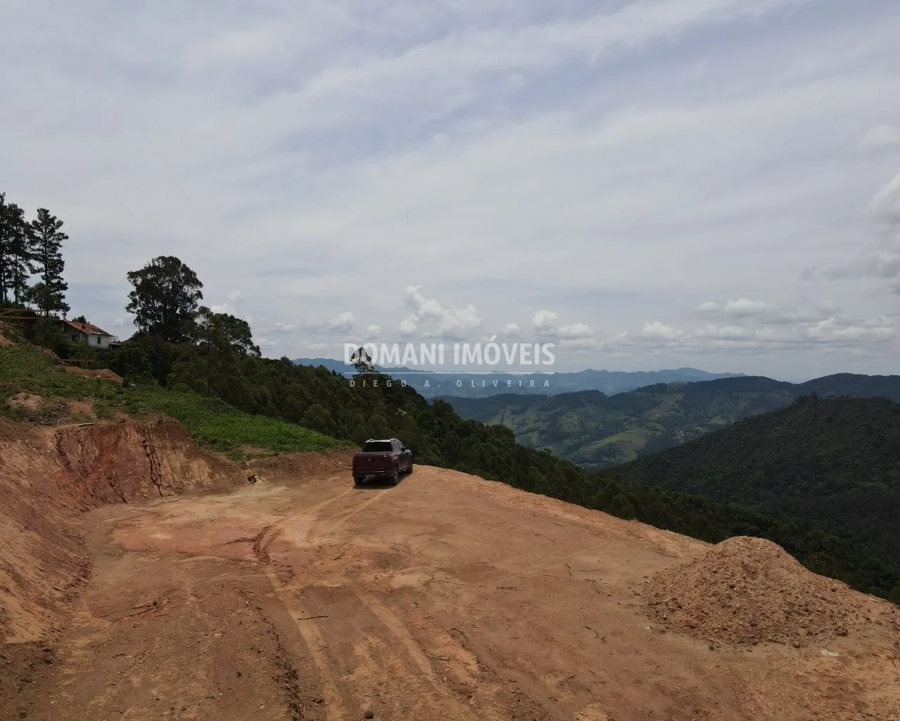 Terreno à venda de 2.430 m² em Campos do Jordão, SP, Brasil