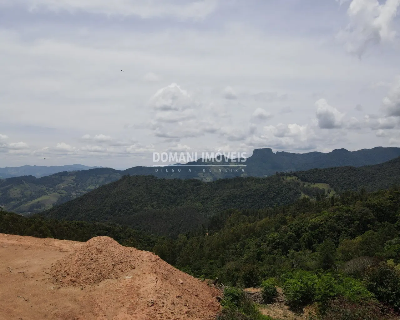 Terreno à venda de 2.430 m² em Campos do Jordão, SP, Brasil