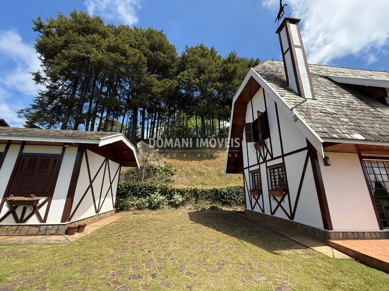 Casa à venda de 1.180 m² em Campos do Jordão, SP, Brasil
