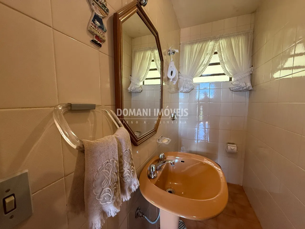 Casa à venda de 1.180 m² em Campos do Jordão, SP, Brasil
