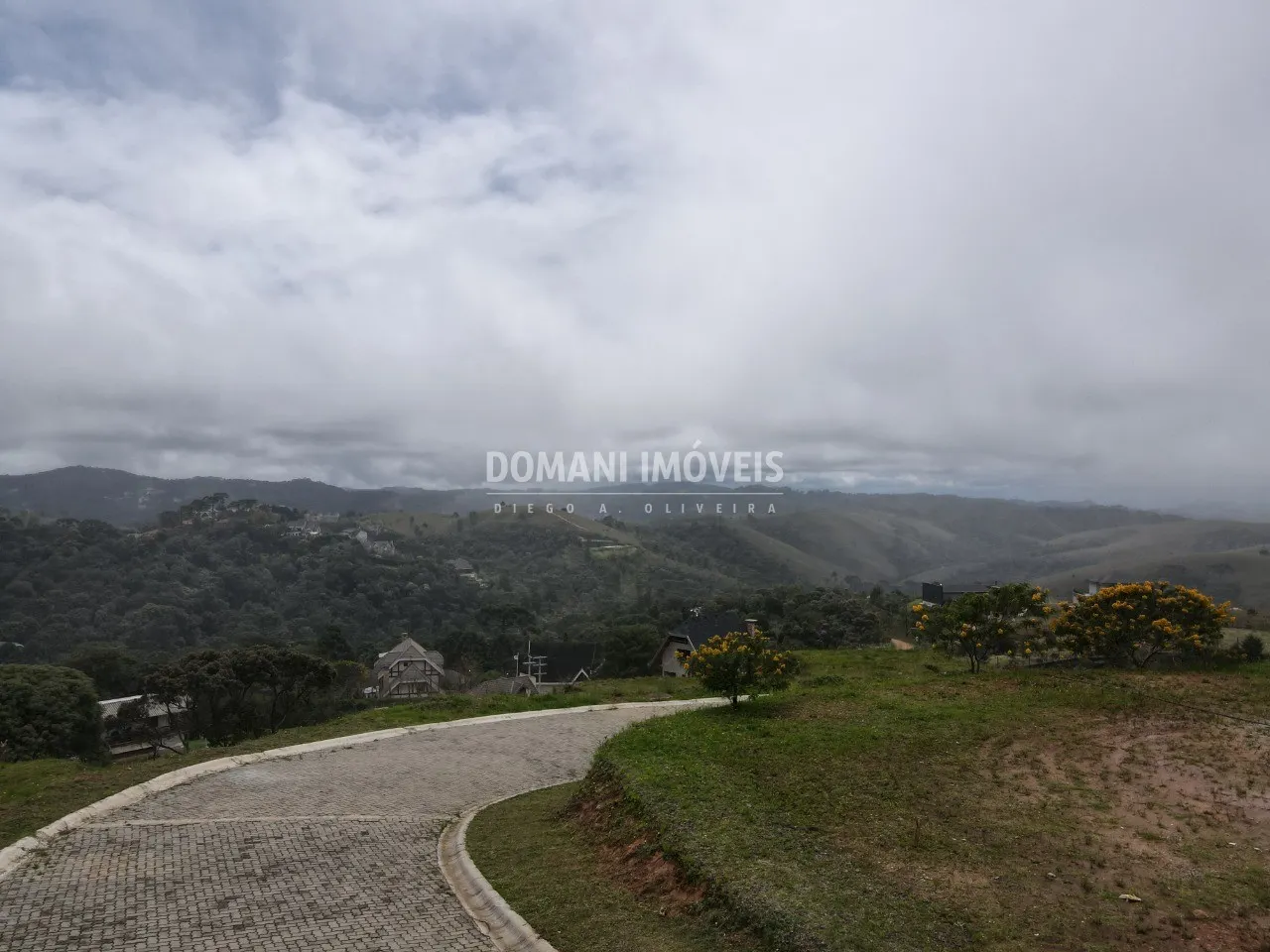 Terreno à venda de 380 m² em Campos do Jordão, SP, Brasil
