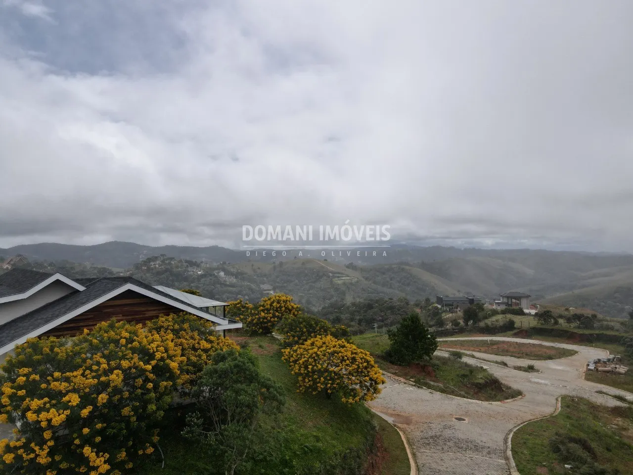 Terreno à venda de 380 m² em Campos do Jordão, SP, Brasil