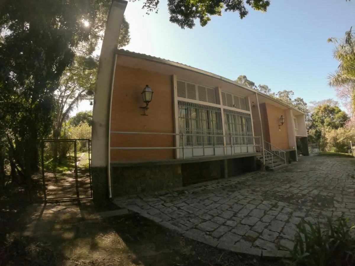 Small farm for sale of 9 acres in Cruzeiro, SP, Brazil