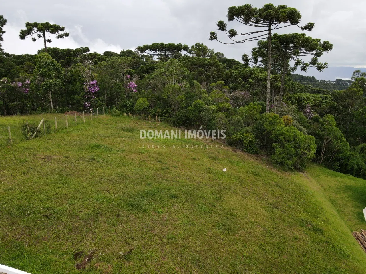 Terreno à venda de 1.320 m² em Campos do Jordão, SP, Brasil