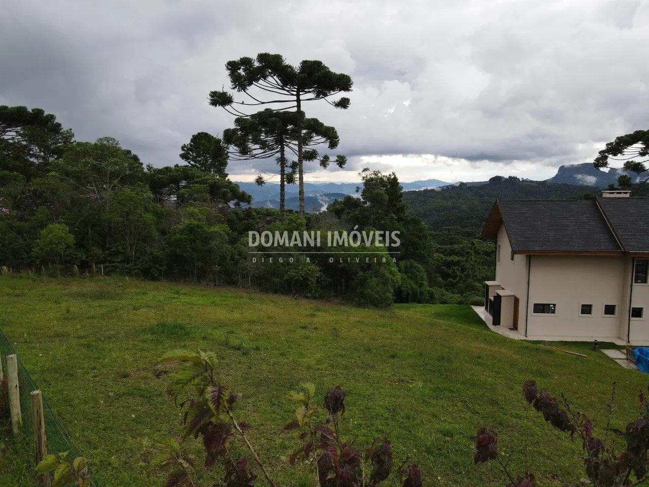 Terreno à venda de 1.320 m² em Campos do Jordão, SP, Brasil
