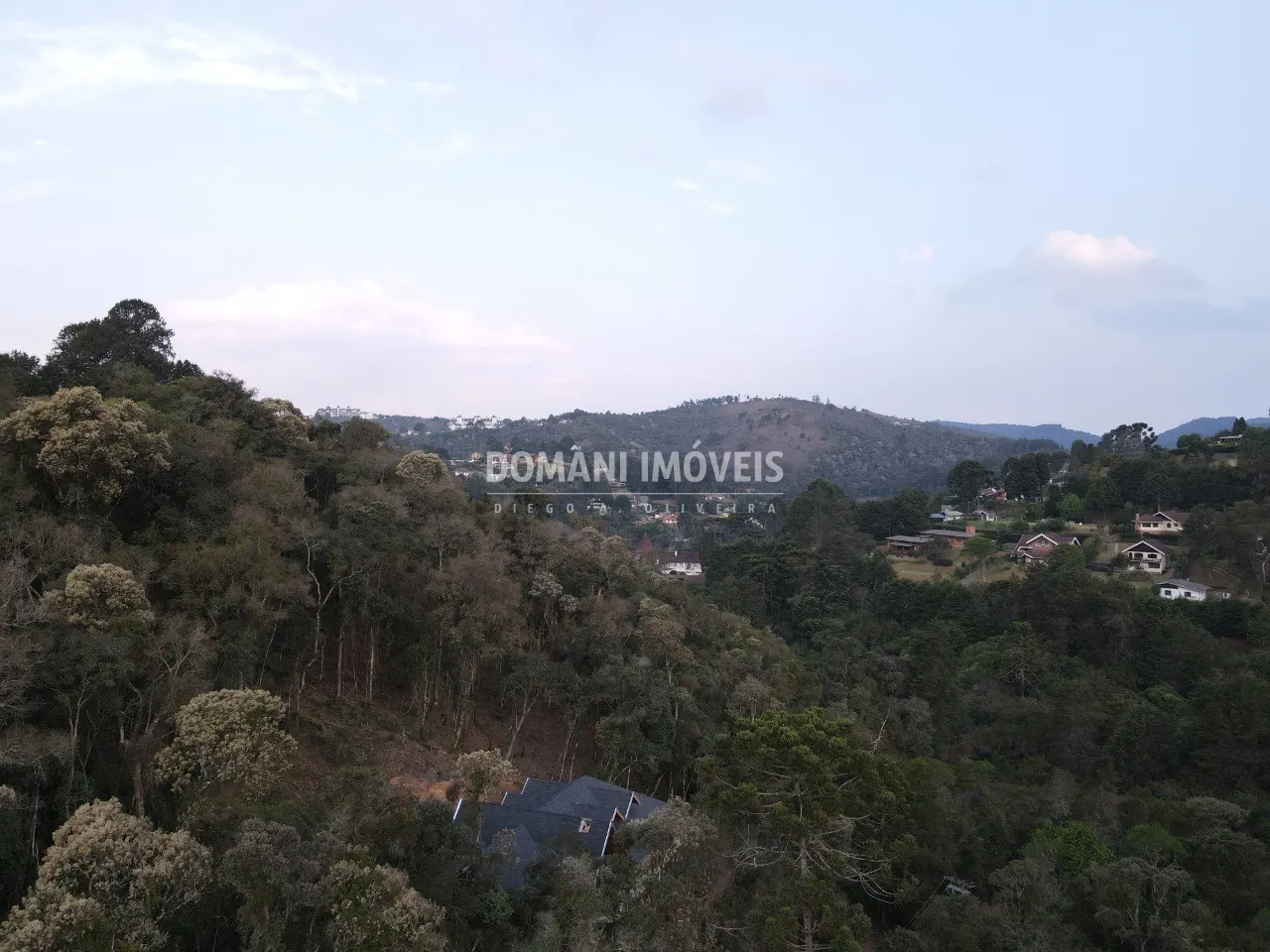 Terreno à venda de 3.500 m² em Campos do Jordão, SP, Brasil