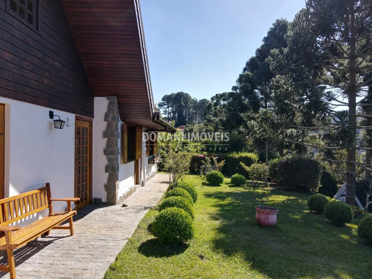 Casa à venda de 1.210 m² em Campos do Jordão, SP, Brasil
