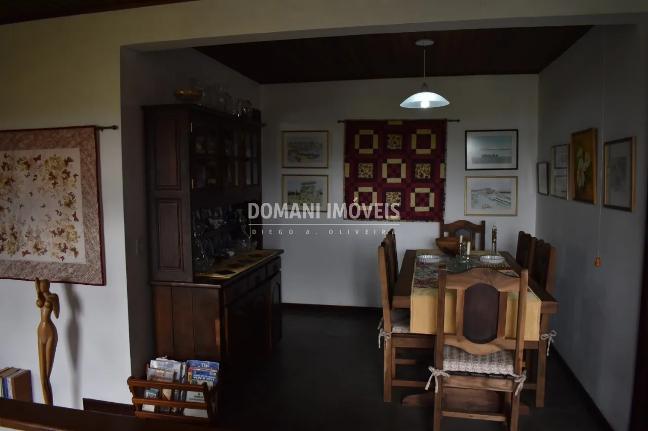 Casa à venda de 1.210 m² em Campos do Jordão, SP, Brasil