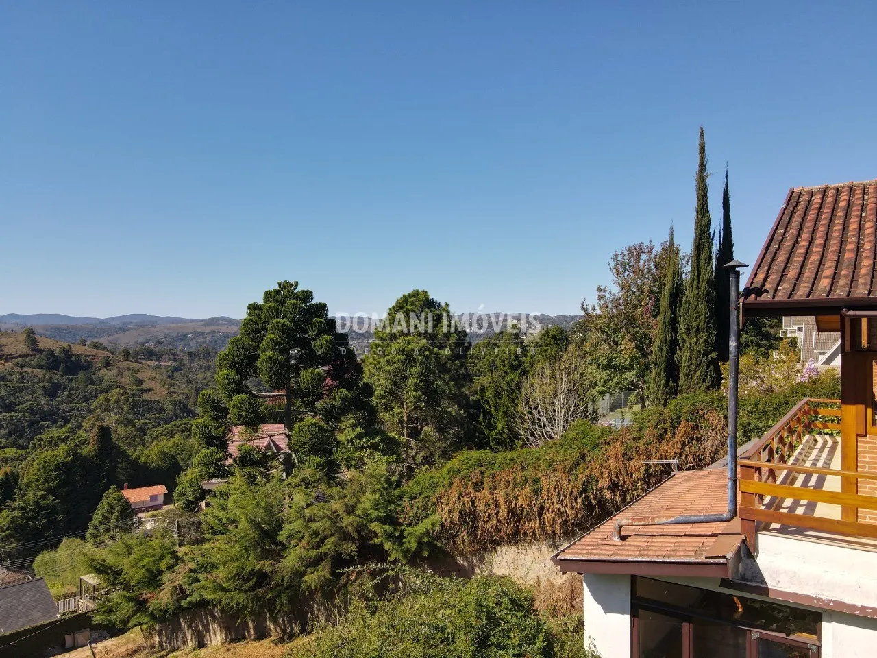 Casa à venda de 1.210 m² em Campos do Jordão, SP, Brasil