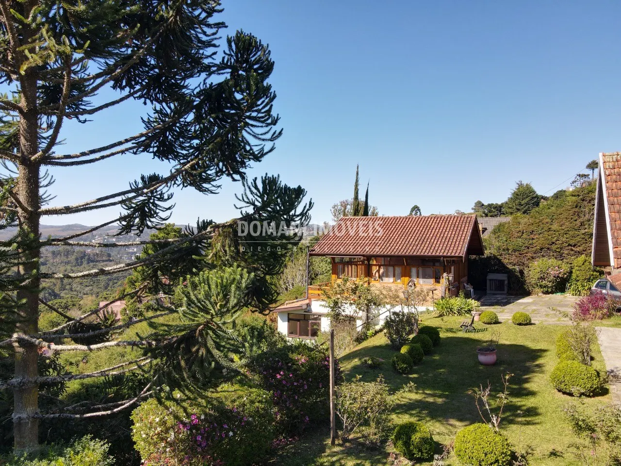 Casa à venda de 1.210 m² em Campos do Jordão, SP, Brasil