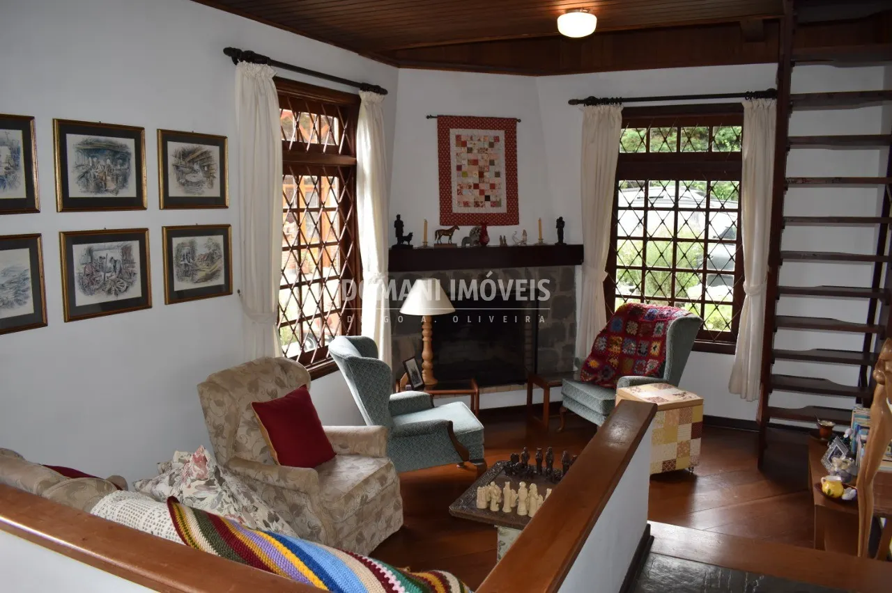 Casa à venda de 1.210 m² em Campos do Jordão, SP, Brasil