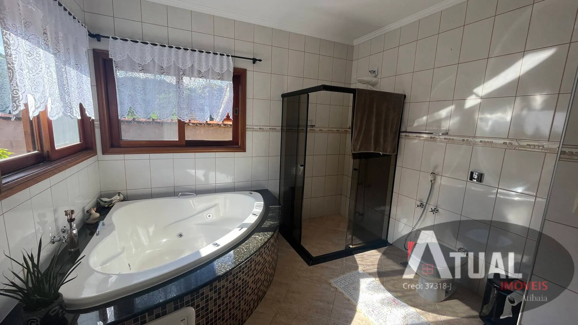 Casa à venda de 976 m² em Bom Jesus dos Perdões, SP, Brasil
