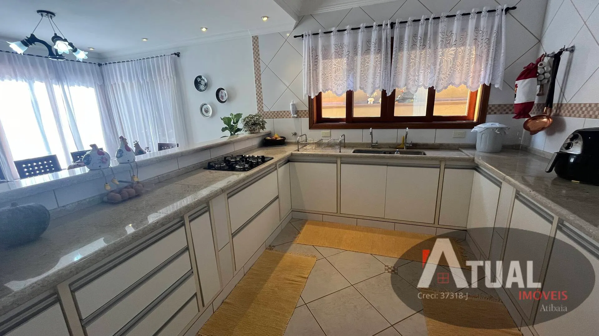 Casa à venda de 976 m² em Bom Jesus dos Perdões, SP, Brasil